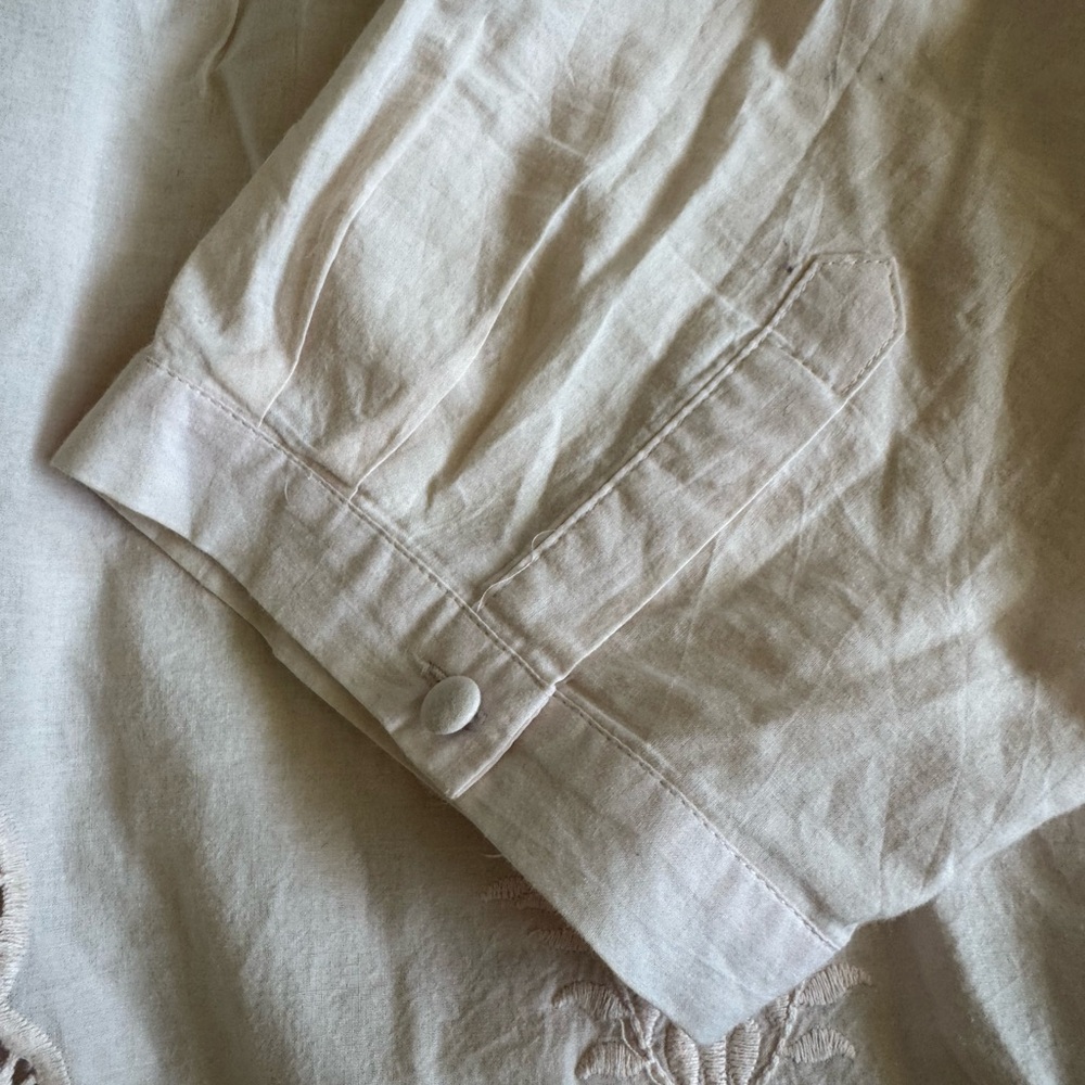 Eyelet crochet elegant top - Picture 5 of 6
